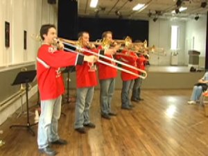 nb_music_i_tromboni_01.swf